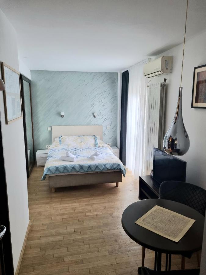 Ferienwohnung Dixy 2 Belgrad Exterior foto